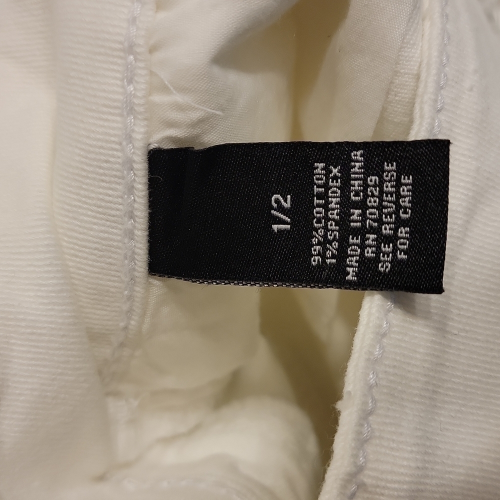 Rue 21 White Cuffed Shorts Size 1/2 Excellent Condition NWOT - Picture 7 of 13